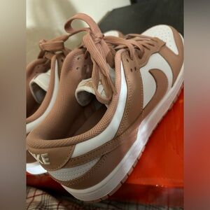 Nike dunks “dusty rose women’s size 12/ men’s size 10.5 GREAT CONDITION **NO BOX